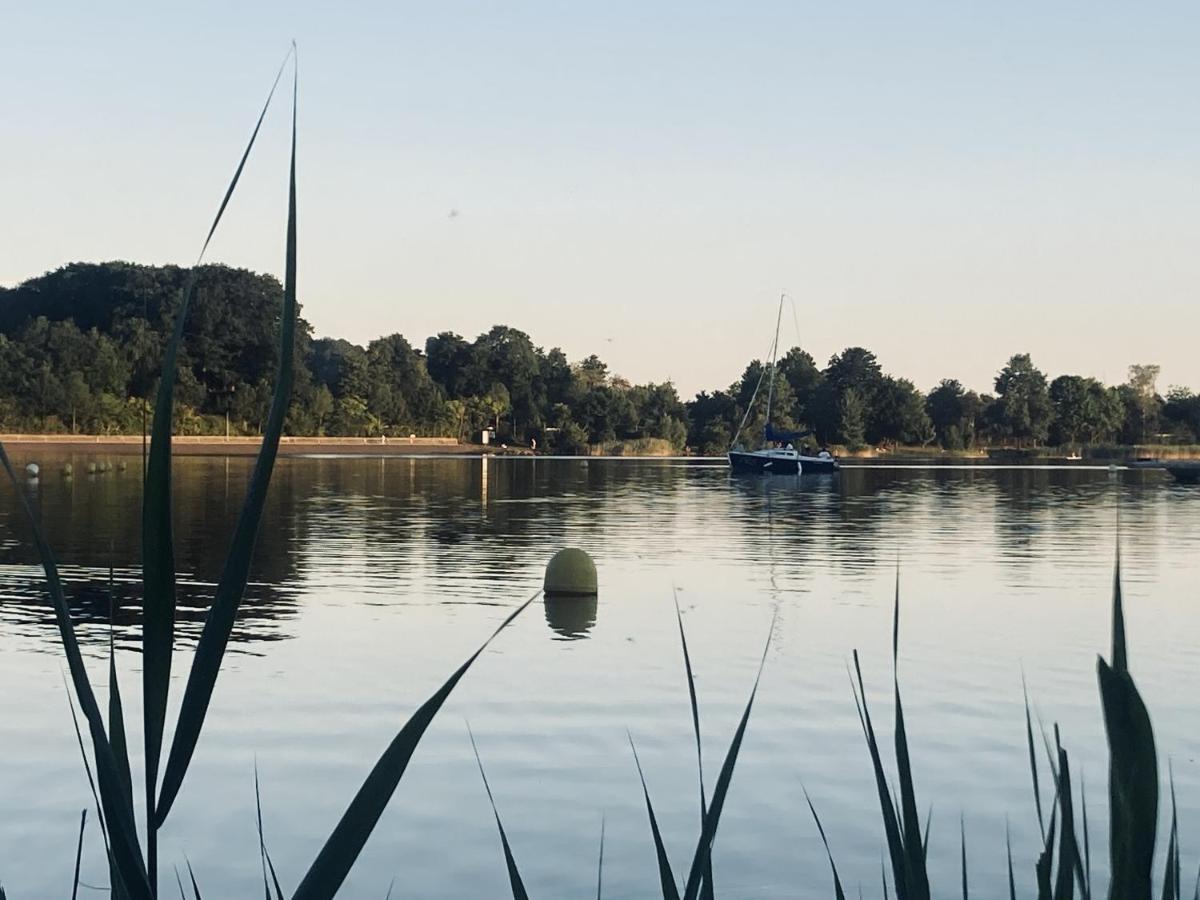 Draussen Am See ロースハイム エクステリア 写真